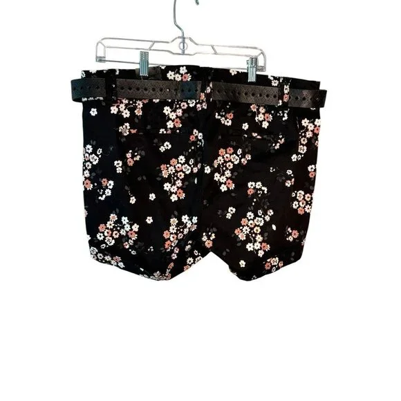 Torrid Womens Black Floral Cuffed Shorts With Perforated Belt Size 18 Cotton - Picture 3 of 6